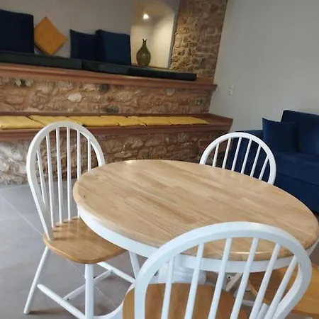 Apartment Nostos Old Town Stone House Near The Castle Kyparissia