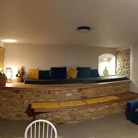 Nostos Old Town Kyparissia