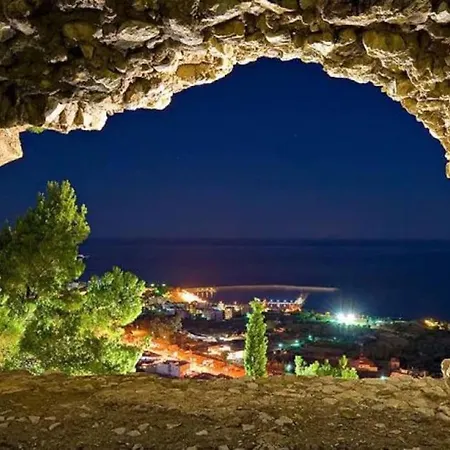 Nostos Old Town Daire *